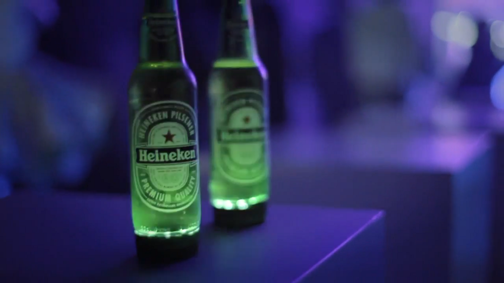 A garrafa interativa da Heineken